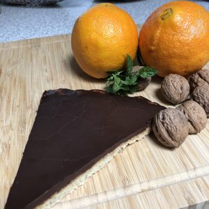 Tenký čokoládový mandľový pomarančový koláč – tart