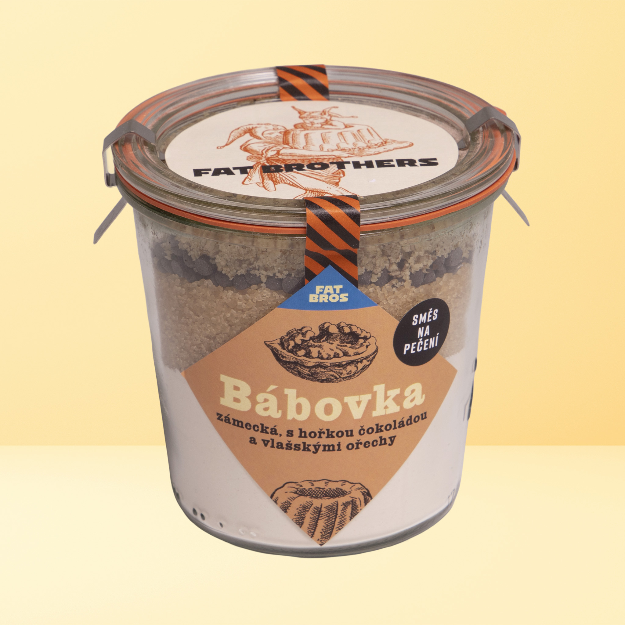 Babovka zamecka sklo Zámocká orechová bábovka s čokoládovými slzičkami - v dóze