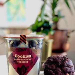 Koláčiky Cookies s troma druhmi čokolády v dóze