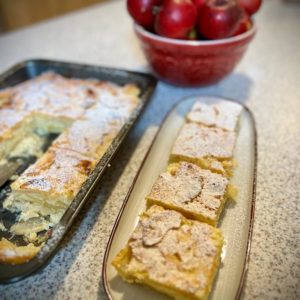 Jablkovo-tvarohový koláč s krupicou | Zuzana Machová