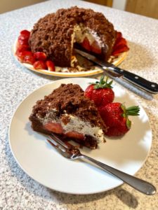 Read more about the article Krtkova torta s jahodami| Zuzana Machová