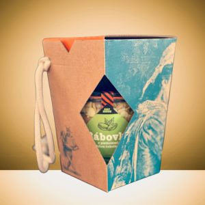 Luxusná bábovka s bielou čokoládou a pistáciami v dóze - darčeková